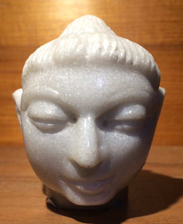 Tête de Bouddha en pierre, marbre blanc, 8cm