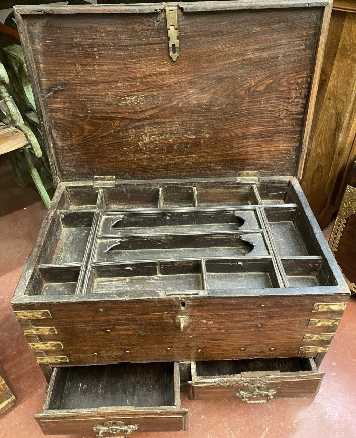 ( Mobiliers indiens )