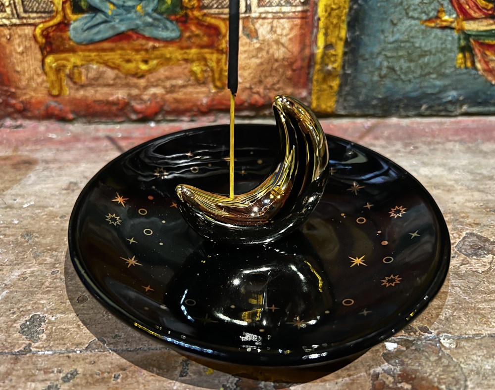 Porte encens céramique croissant de lune doré