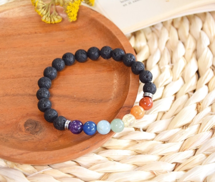 Bracelet 7 Chakras Pierre de lave Perles rondes 8 mm
