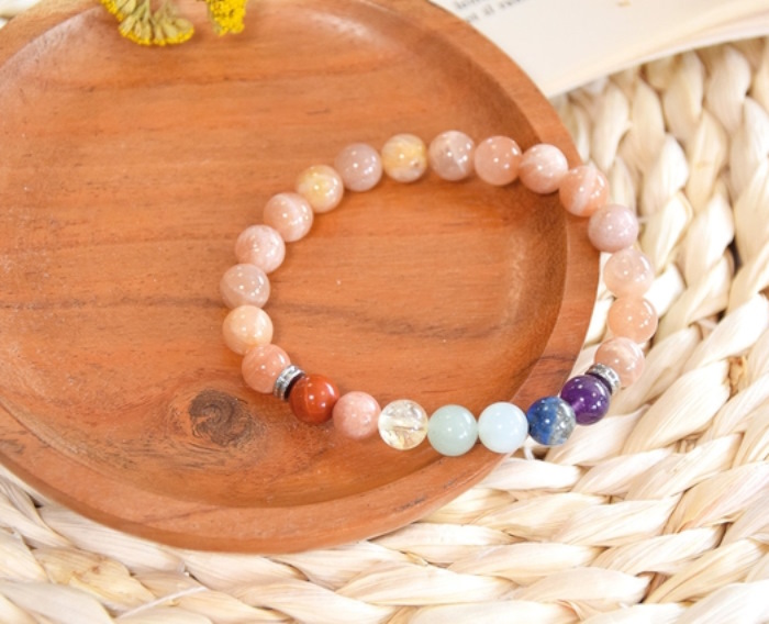 Bracelet 7 Chakras Pierre de soleil Perles rondes 8 mm