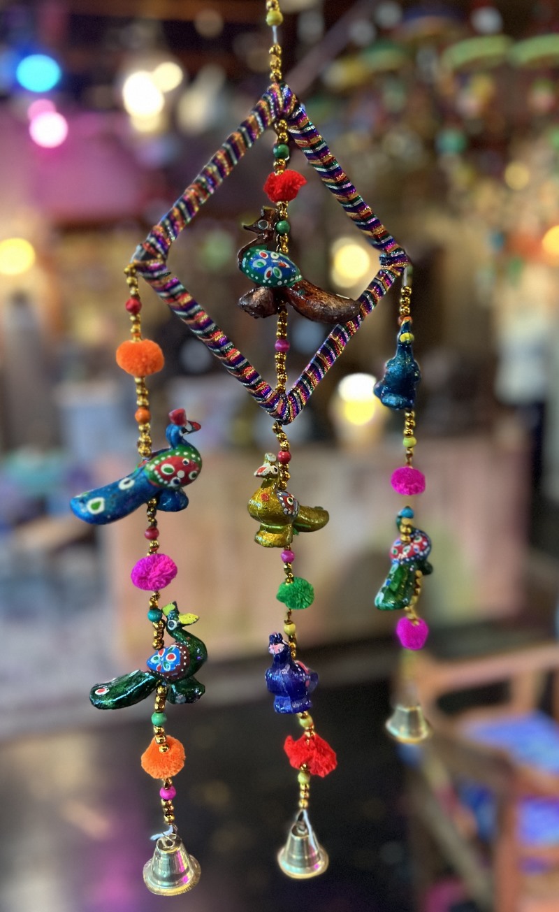 Guirlande: losange-3 pendants 2xGanesh / paon tc, 45-50cm
