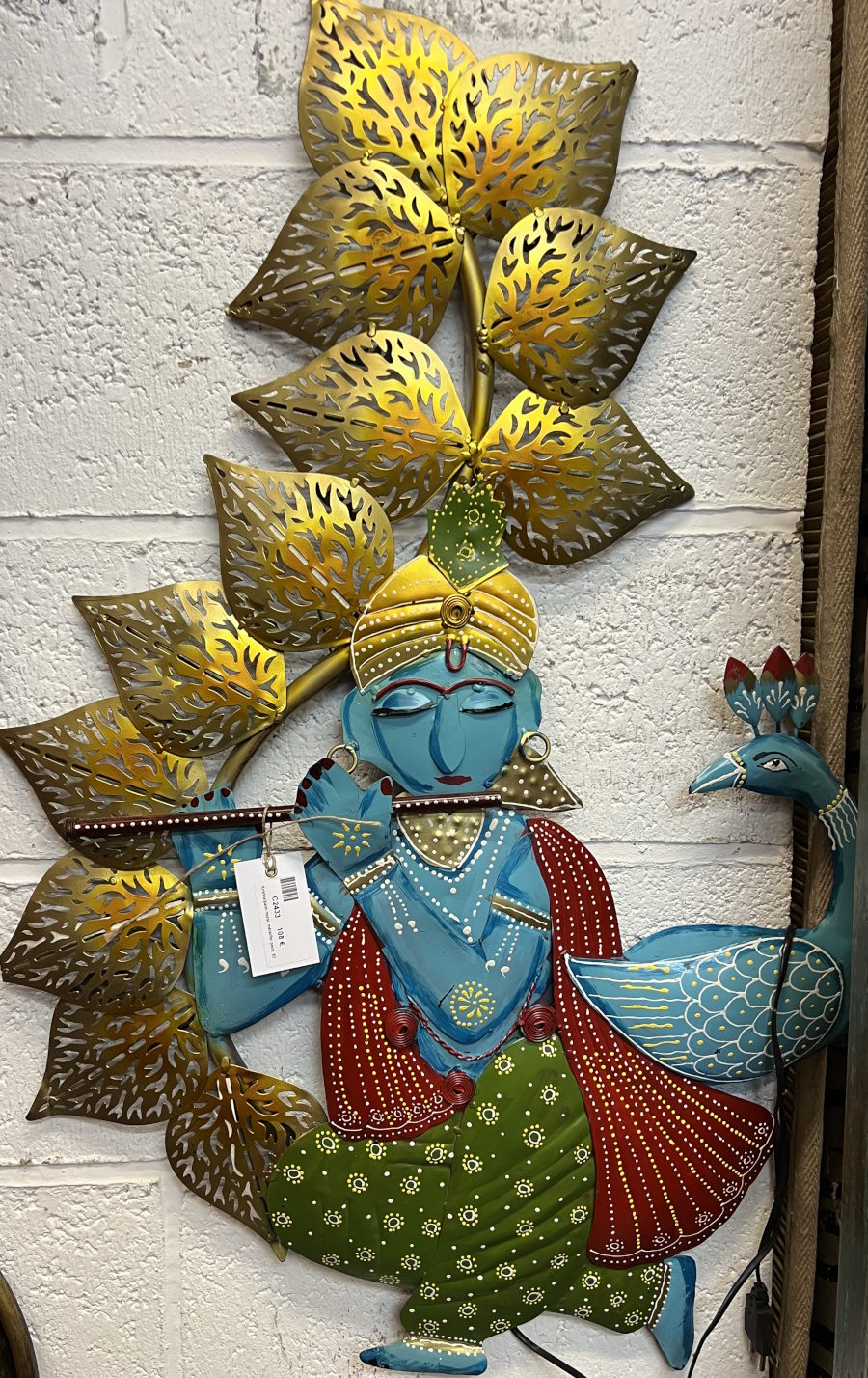 Krishna / paon mural, métal / fer peint, 82 x 54 cm