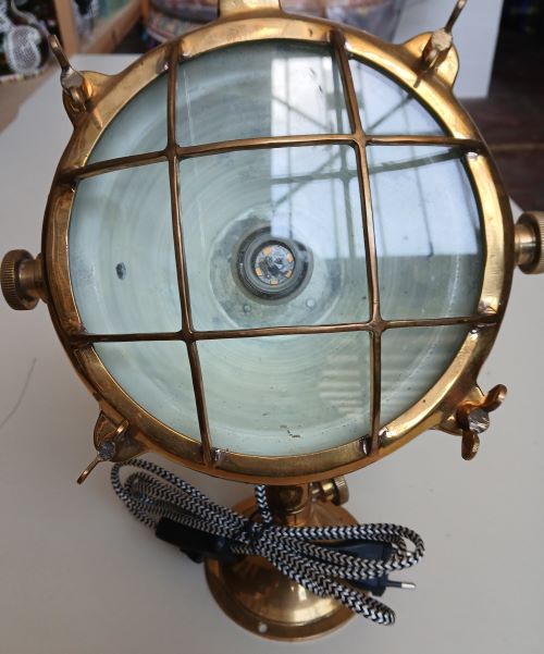 Lampe de bateau en laiton 25x37
