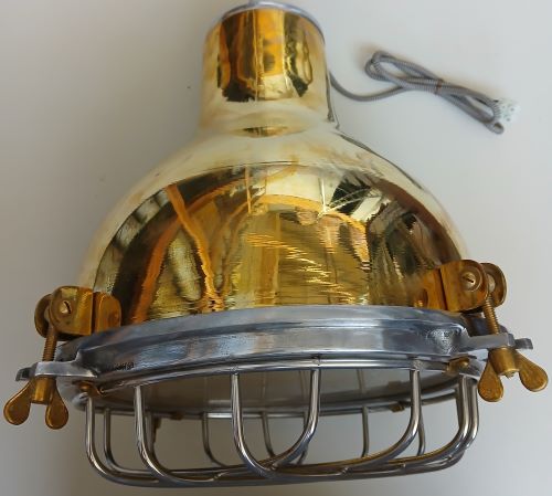 Lampe de bateau en laiton 29x34
