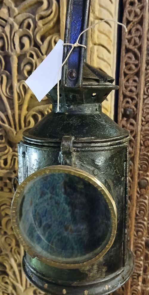 Lanterne portative ancienne