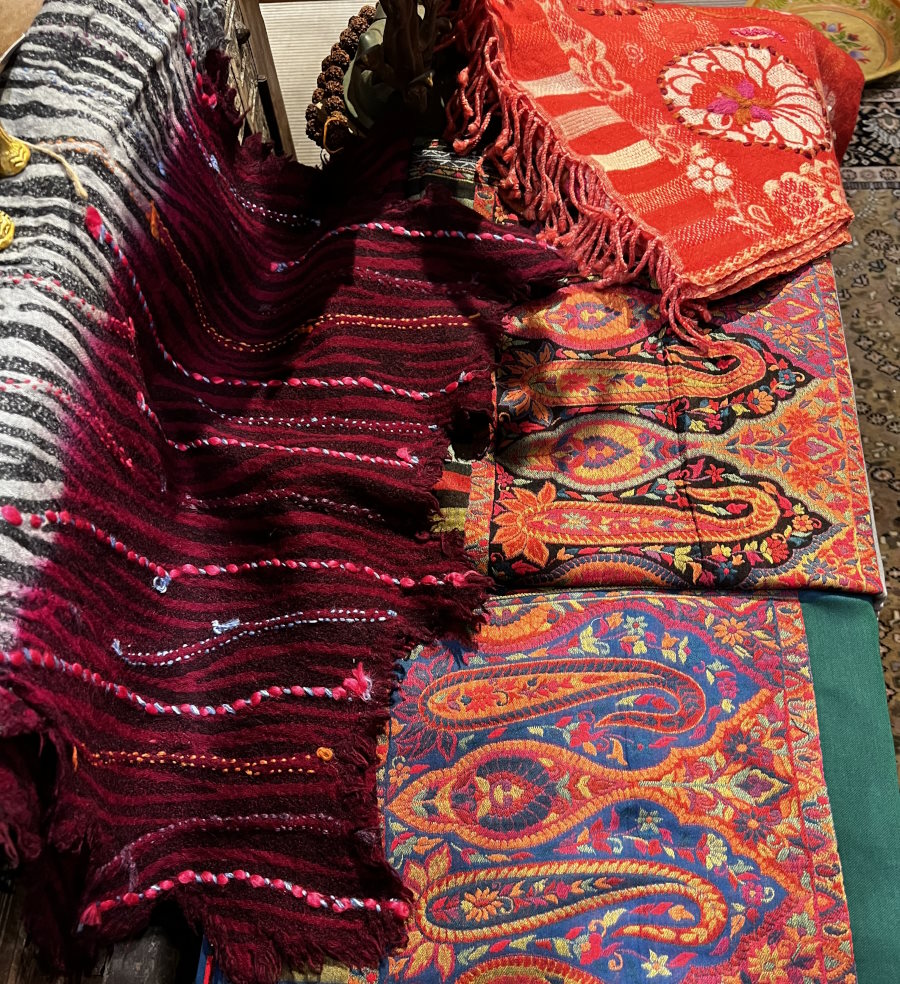 Pashmina uni  /  broderies /  imprimes (foulard)