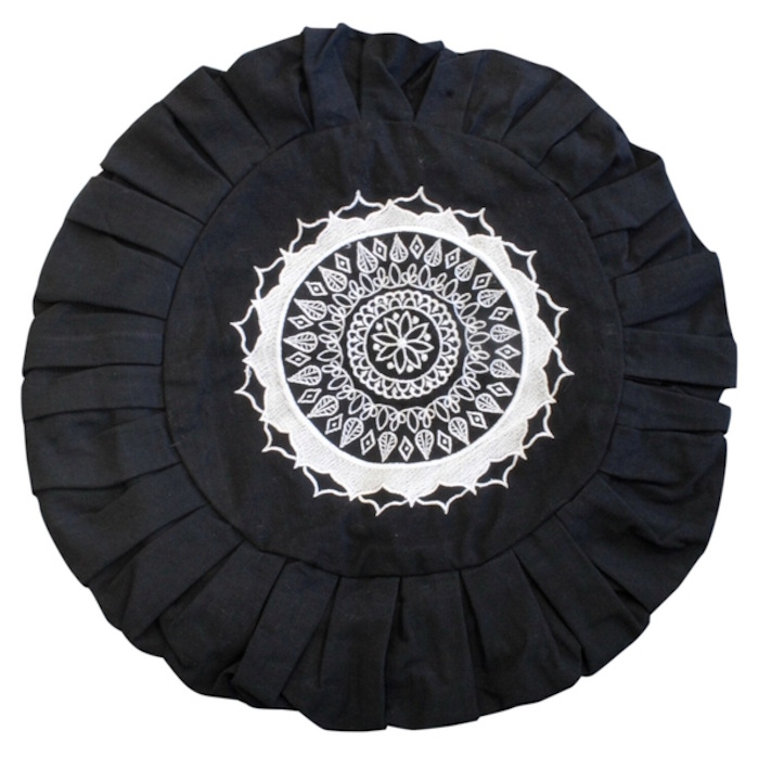 Housse de Zafu Noire Broderie Mandala Blanche