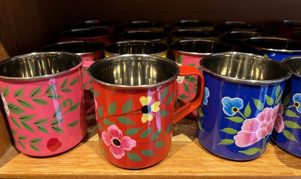 Grande tasse colorée