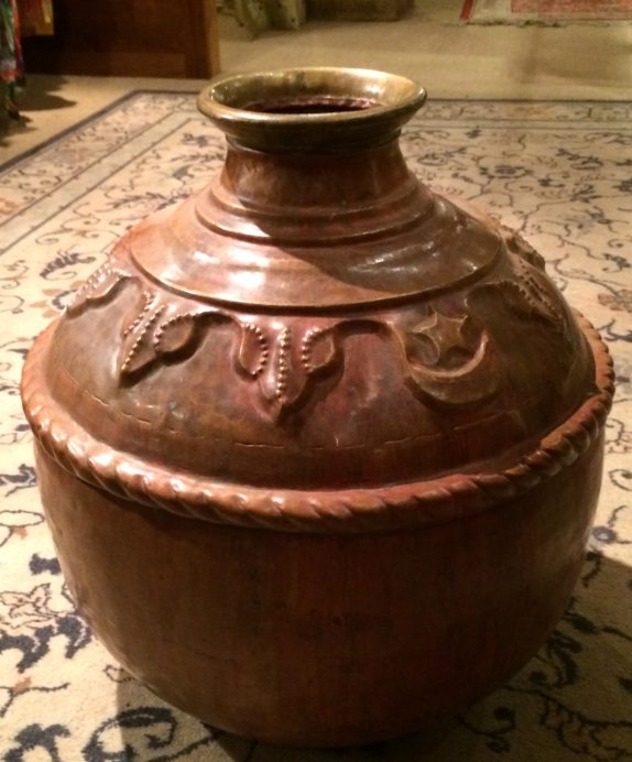 Pot / jarre en metal, 46cm 