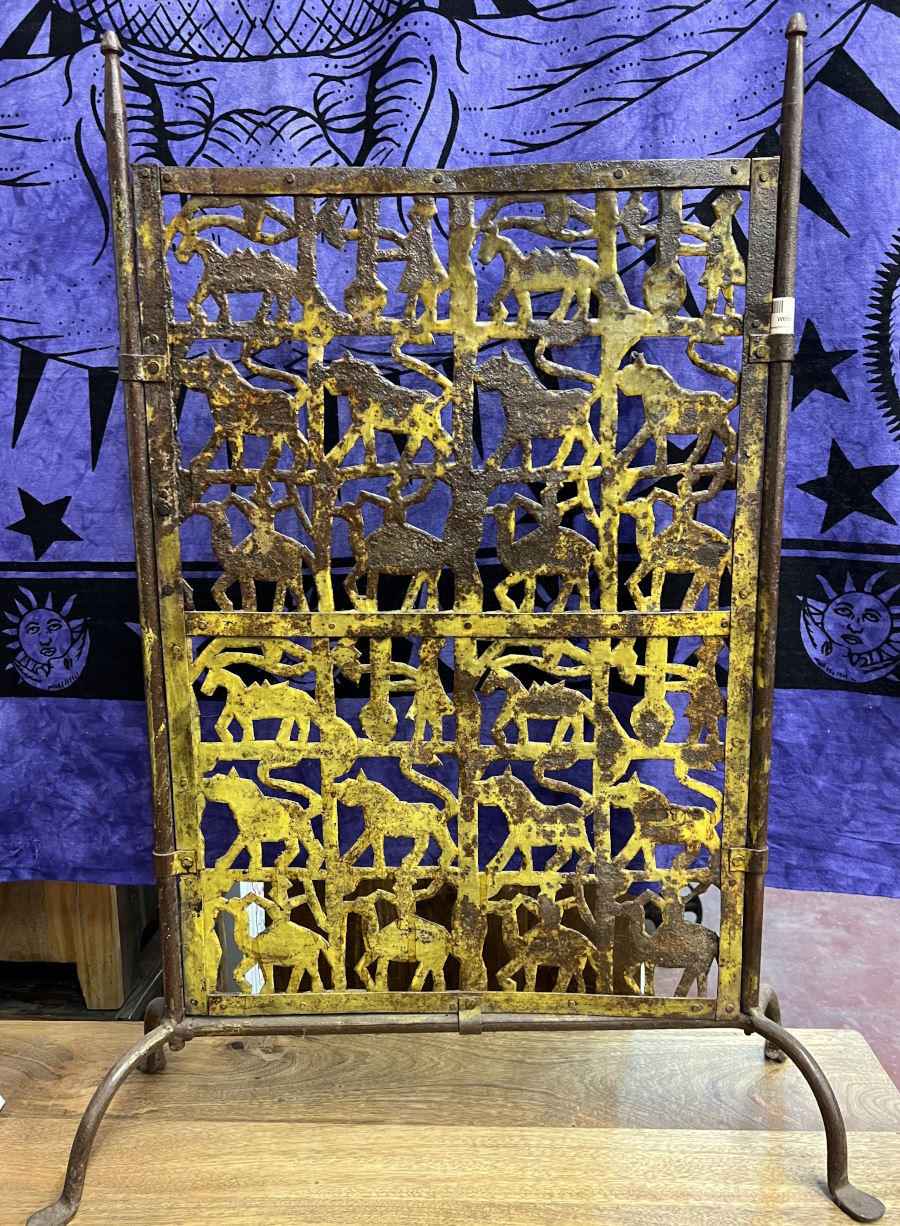 Panneau / ecran en metal ajoure, 89x51cm