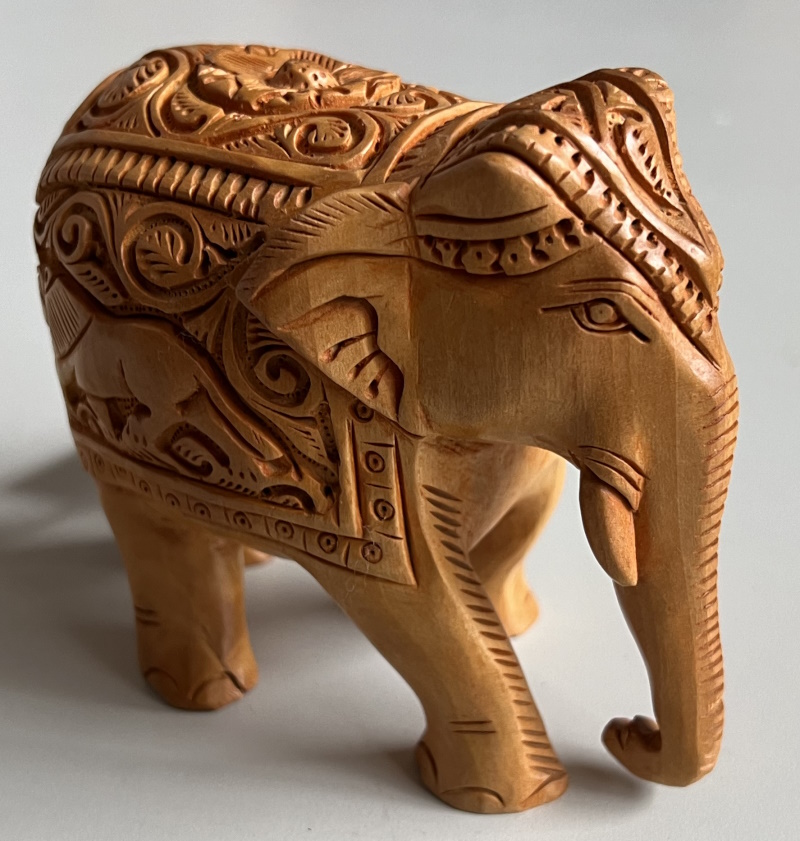 Elephant bois sculpte relief animaux, 10,5x12,2cm