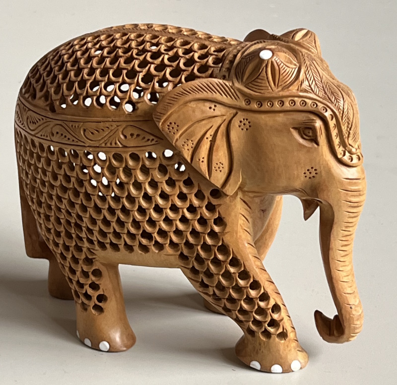 Elephant bois ajoure / cisele, 1bb, 15,8x18,5 cm