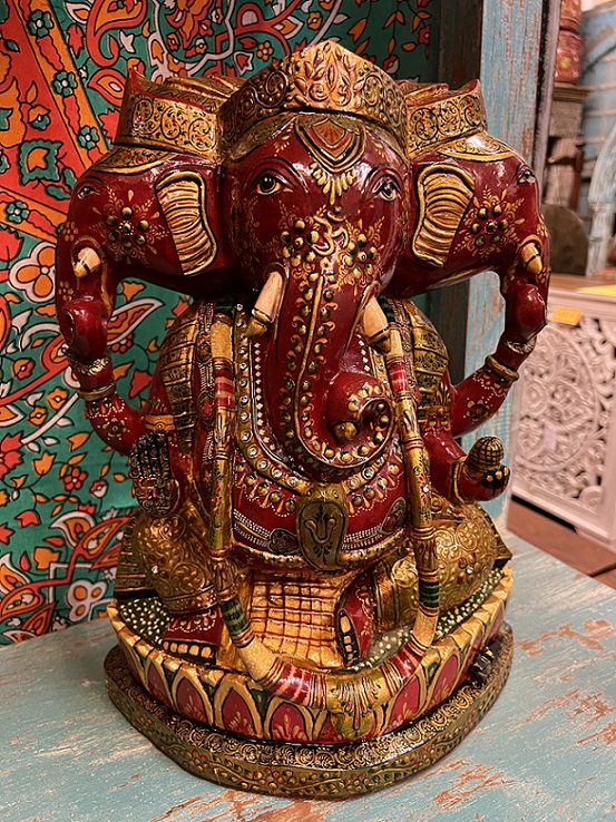 Ganesh trimukha bois peint rouge, 40x30 cm 
