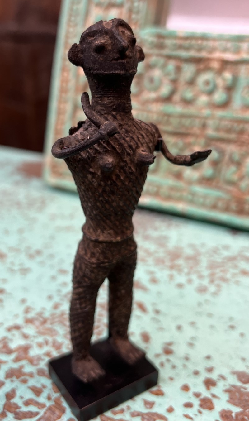 Femme tribale métal, 14,7 cm