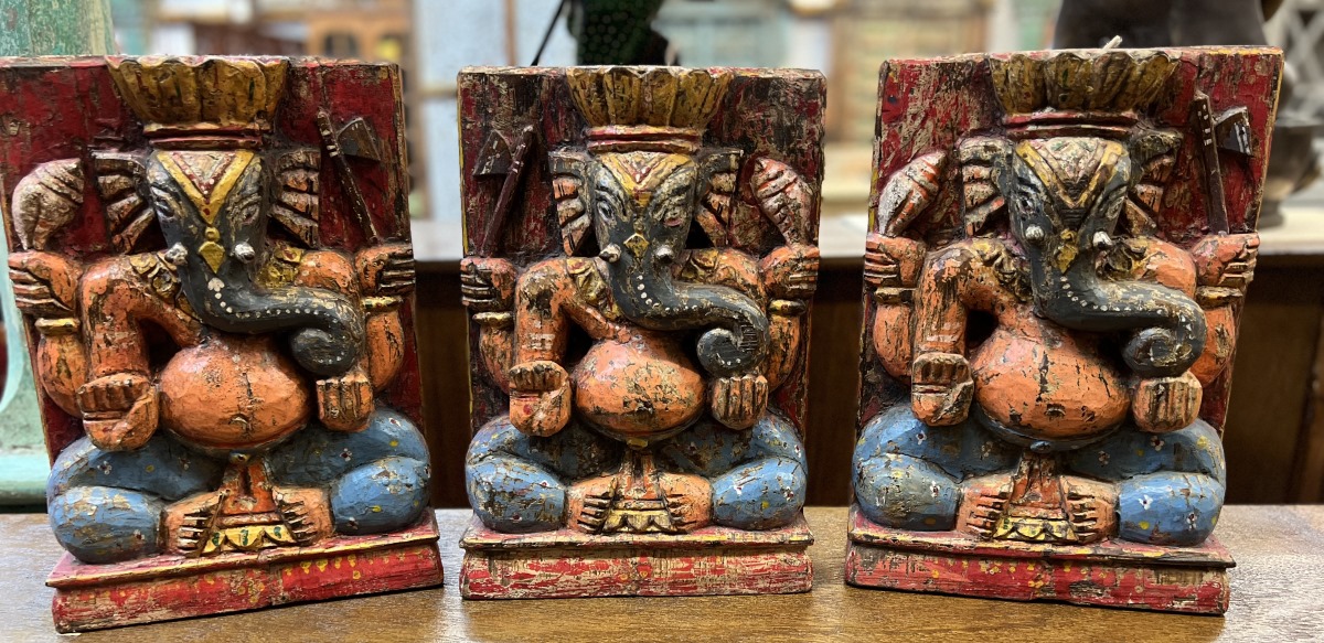 Ganesh bois peint, en haut relief, 35x24 cm