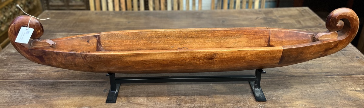 Bateau tribal en bois 21x134 cm