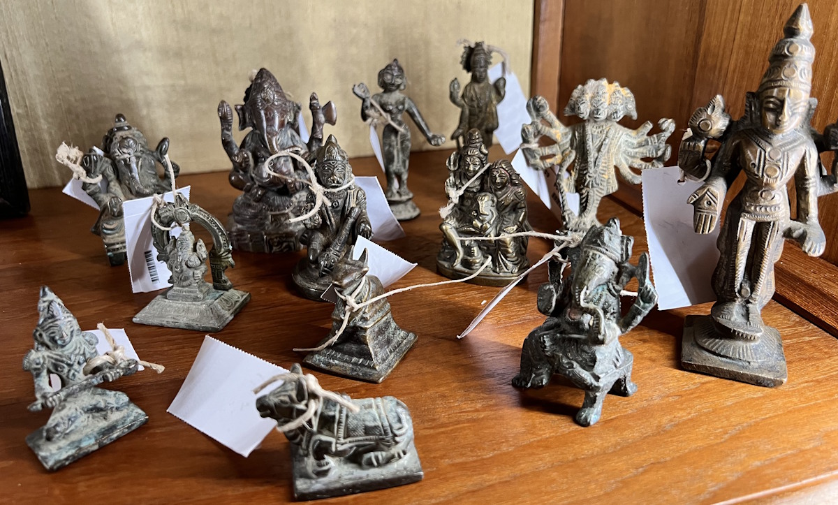 Statuette ancienne (statuettes de famille) 