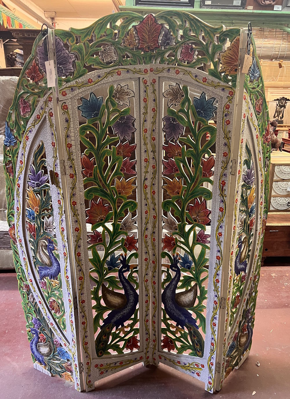 Paravent blanc color&eacute; motifs floraux avec Paons 185 X 200
