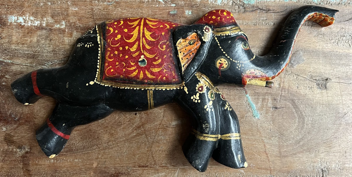 &eacute;l&eacute;phant d&eacute;co mural 27cm