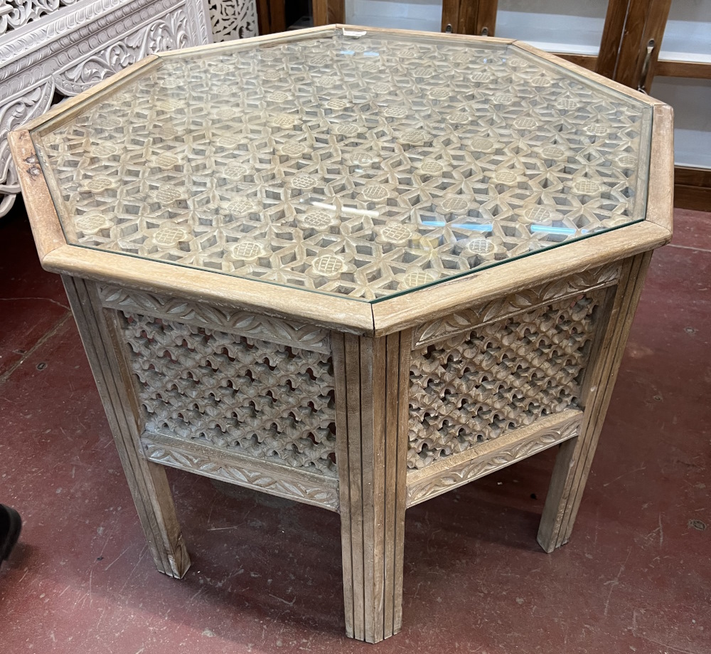 Table ajouree 92X92X60