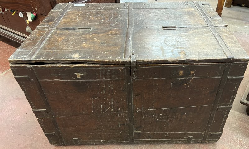 Coffre Teck Ancien 95 / 55 / 46