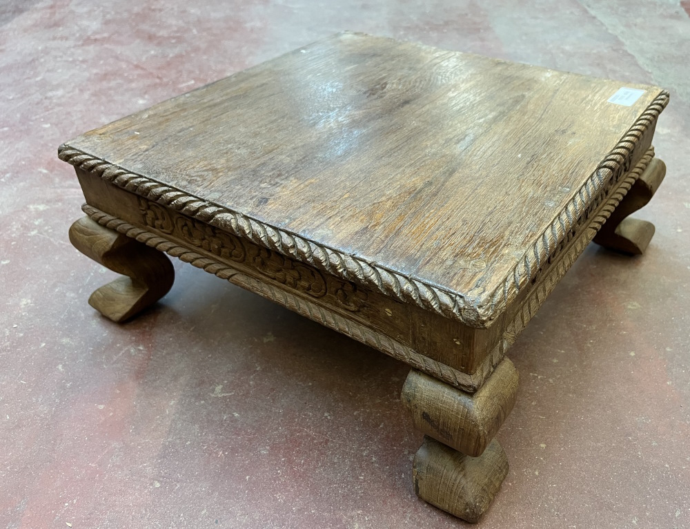 Table bajot 46x46