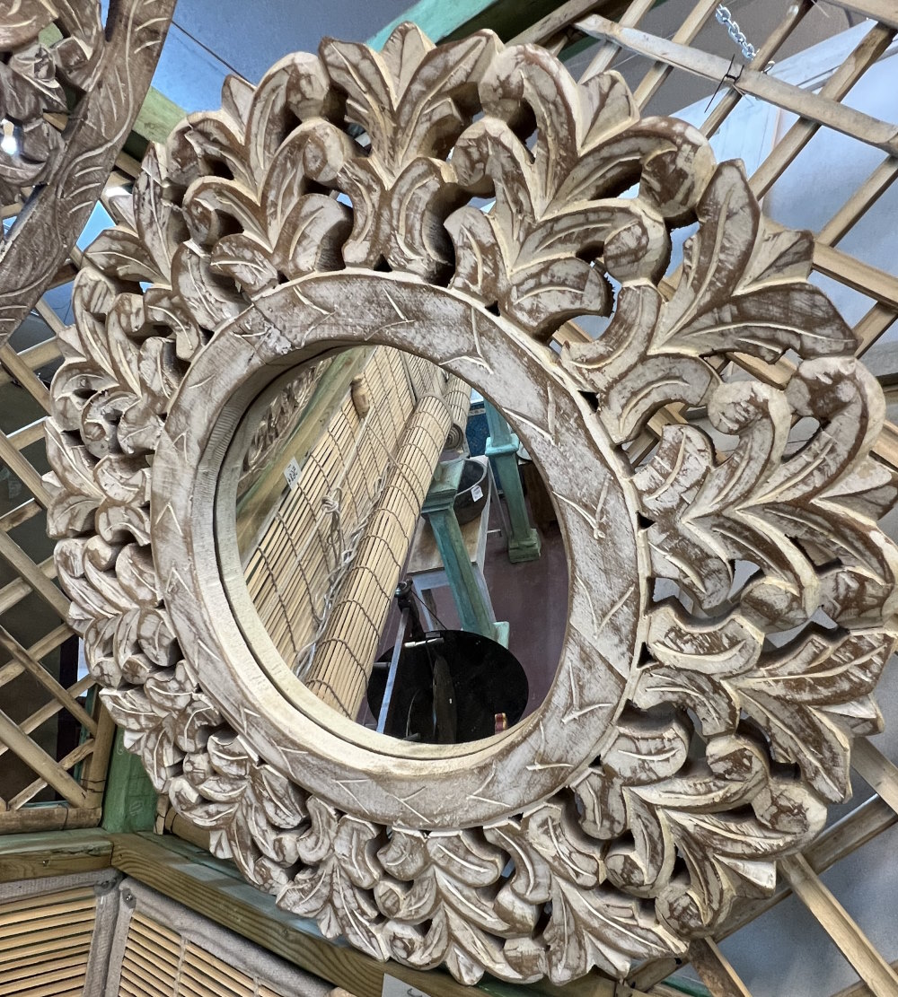 Miroir: cadre bois ajouré naturel, diam 60cm