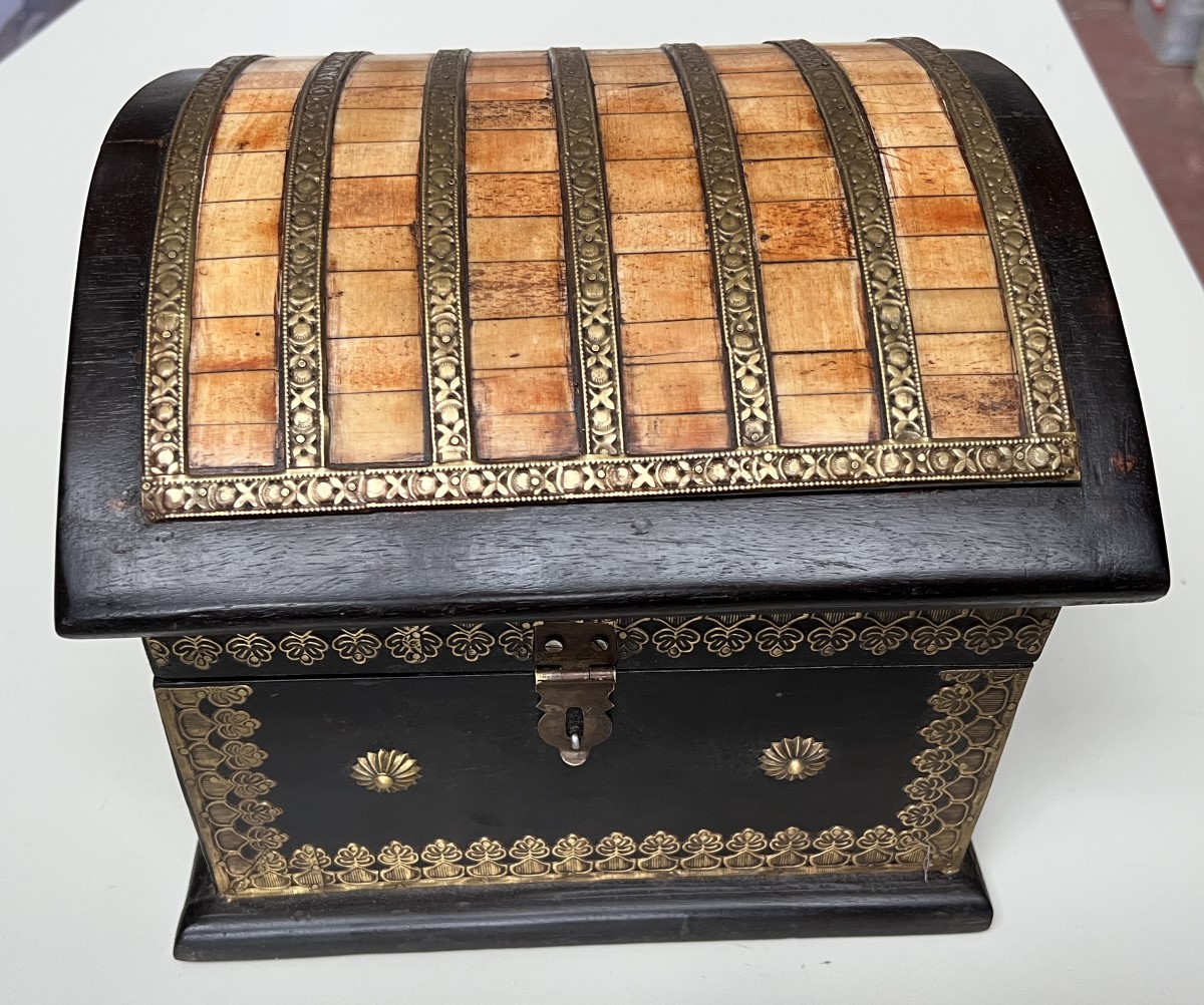 coffret en bois et laiton
