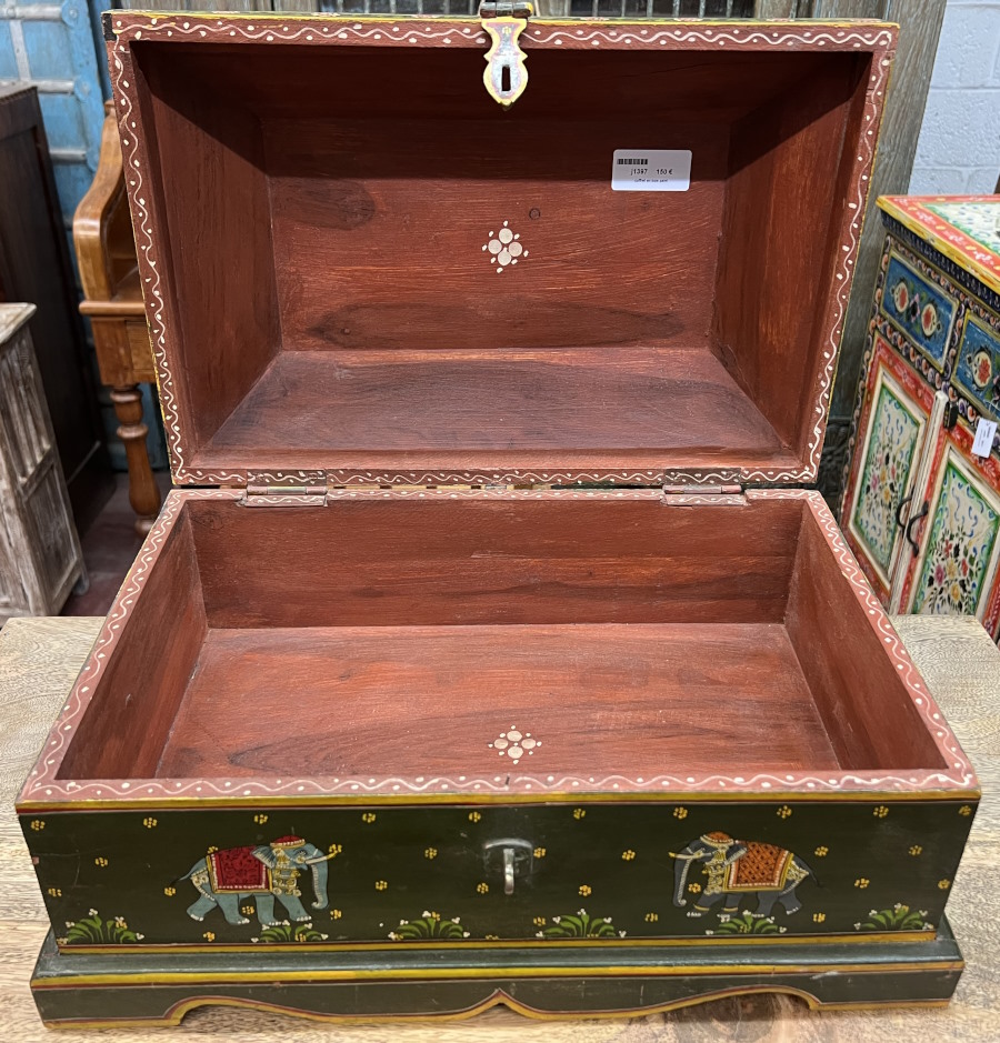 coffret en bois peint