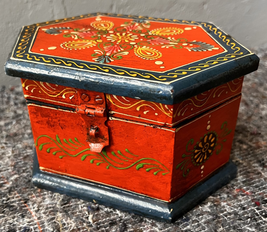 petite boite colorée