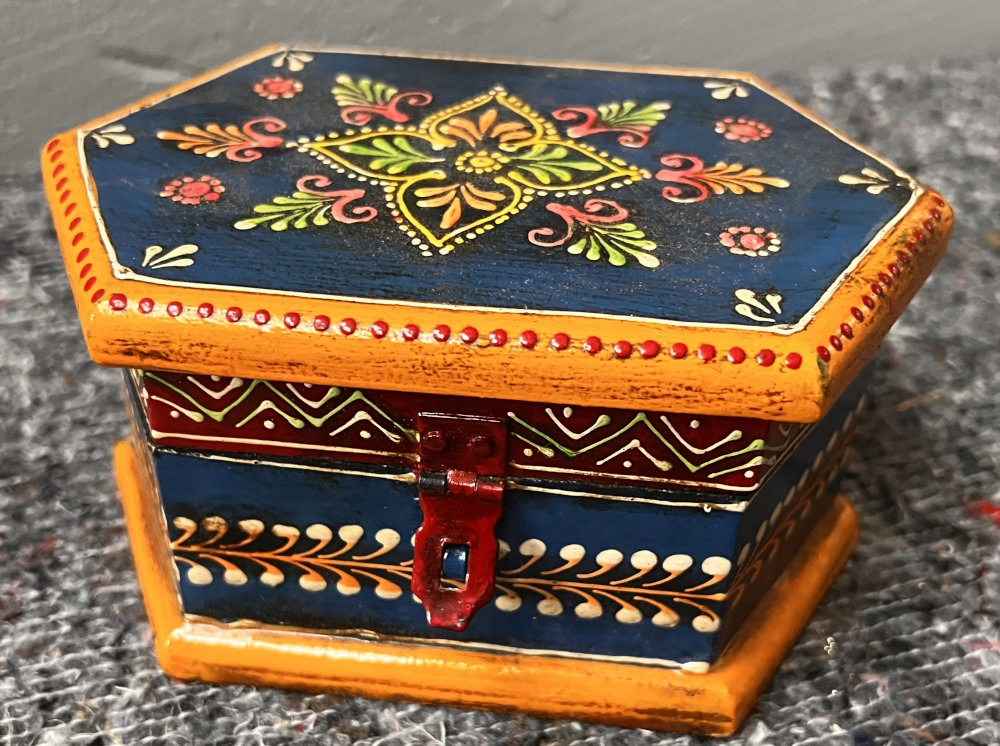 petite boite colorée