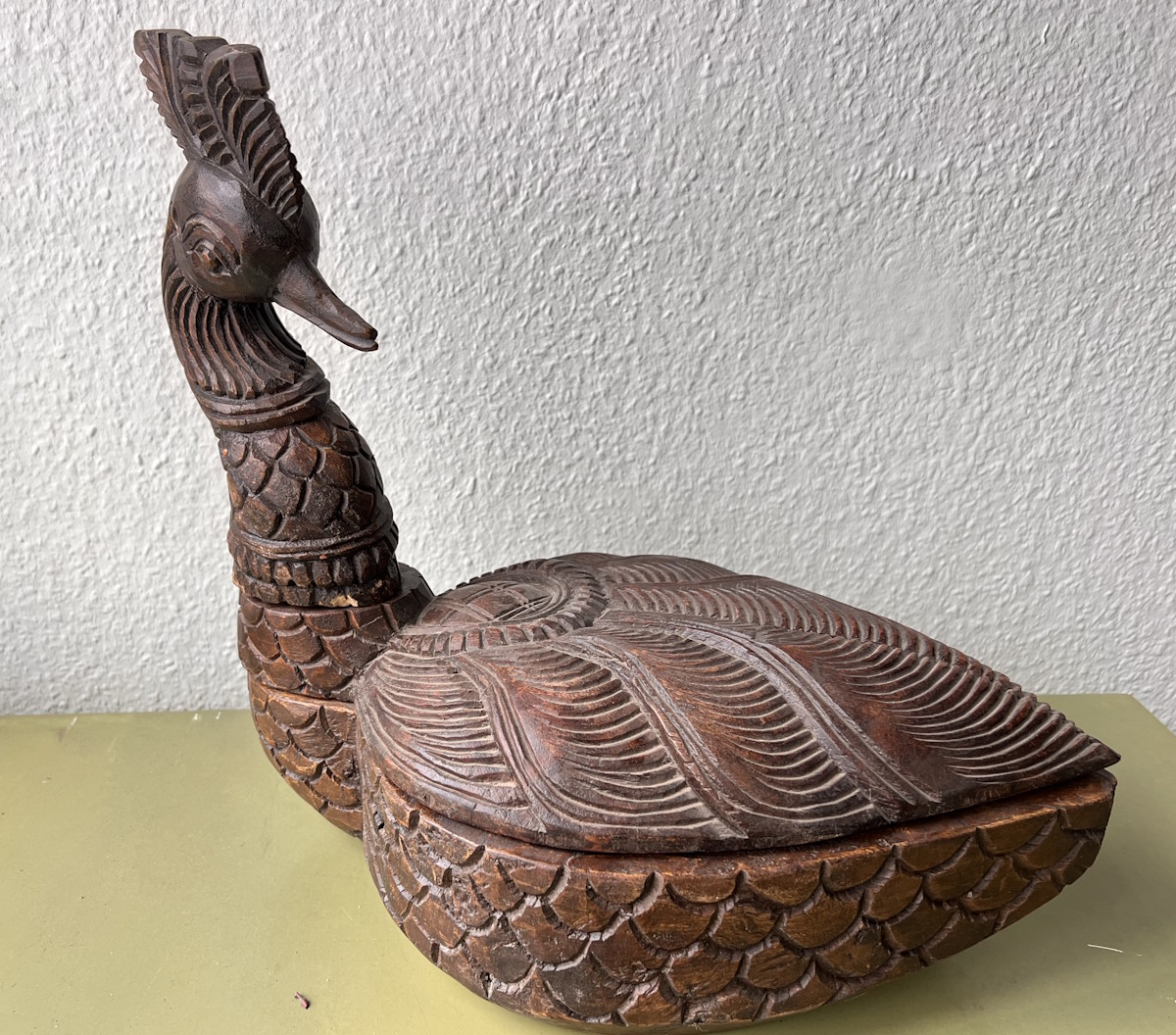 boite ancienne en bois cygne &agrave; friandises 38 / 24 / 36