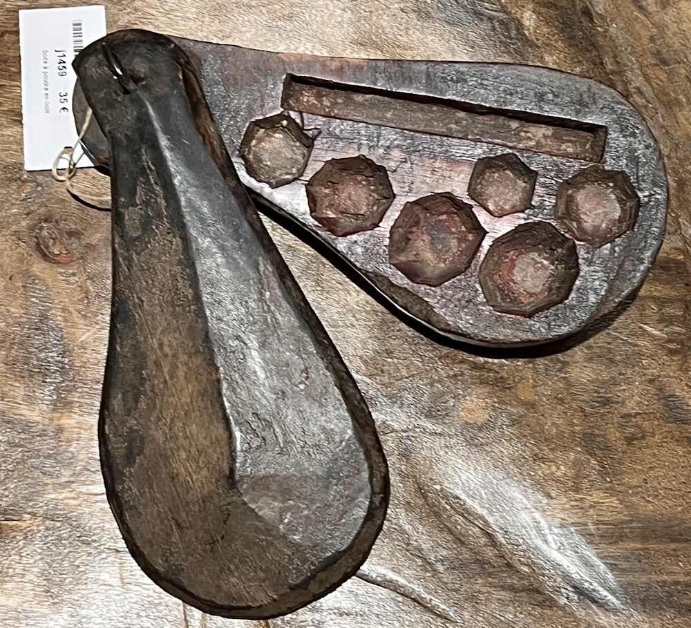boite &agrave; poudre en bois