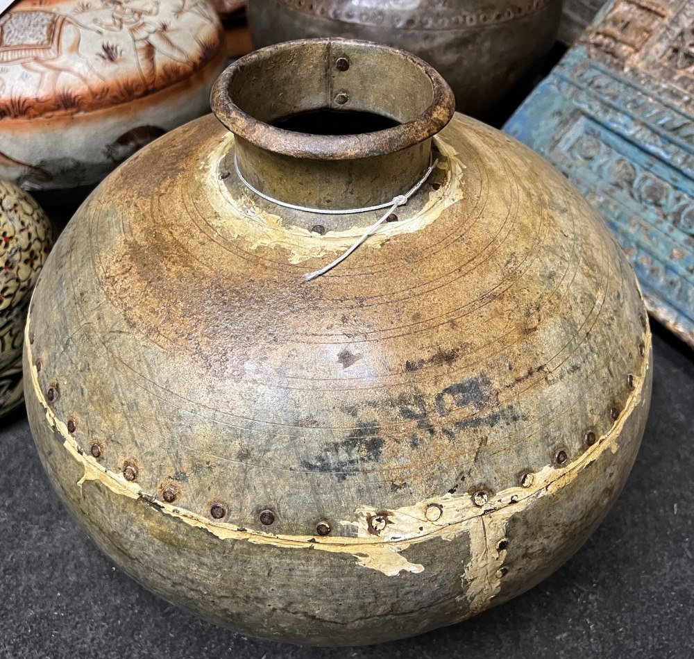 pot metal  35 cm diam