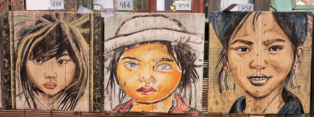 Peinture ancienne sur teck