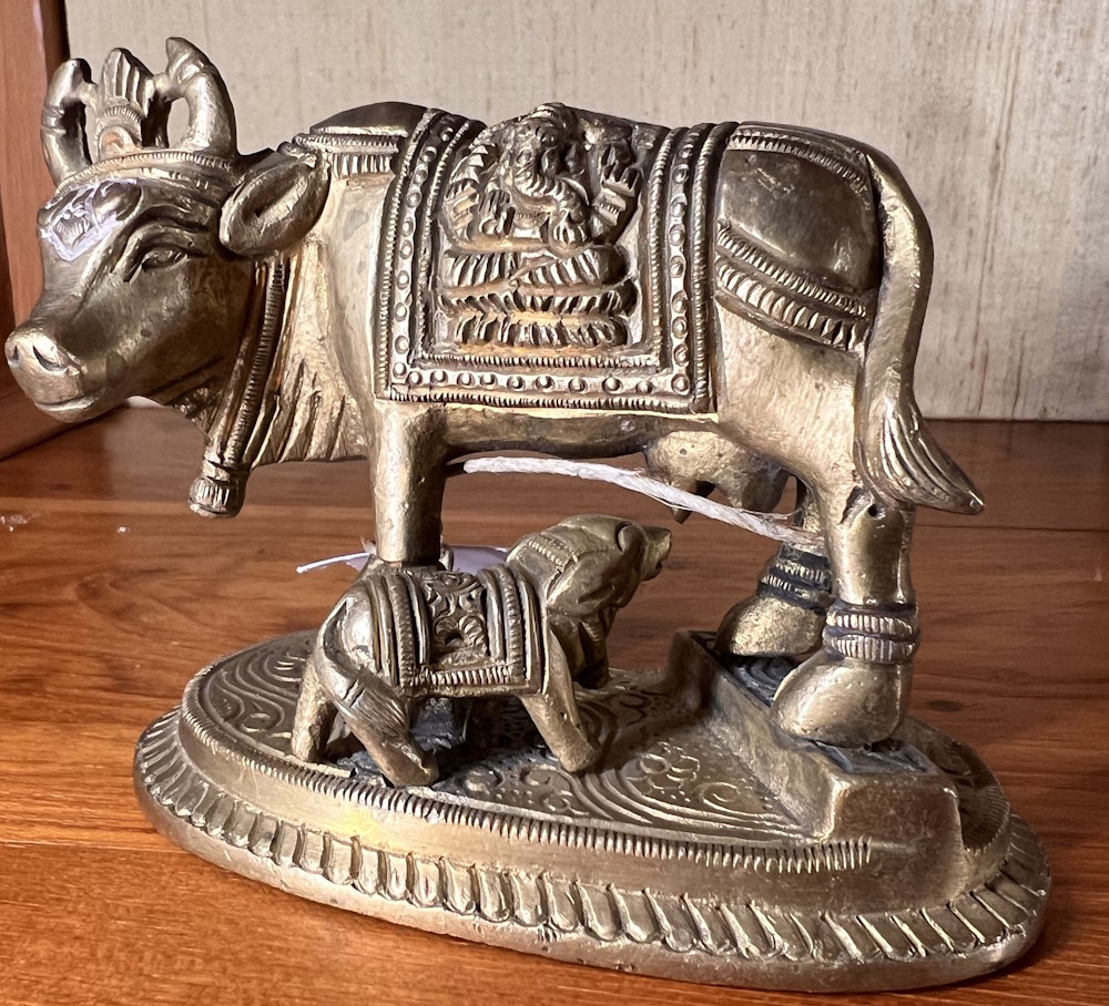 Go ou Gao  Mata ancienne laiton (ou Gau Mata, signifiant &laquo; M&egrave;re Vache &raquo;)