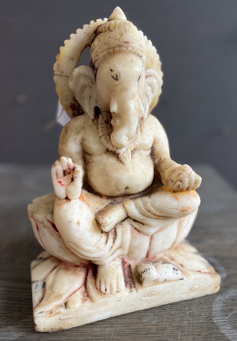 Ganesh marbre ancien ht26 cm