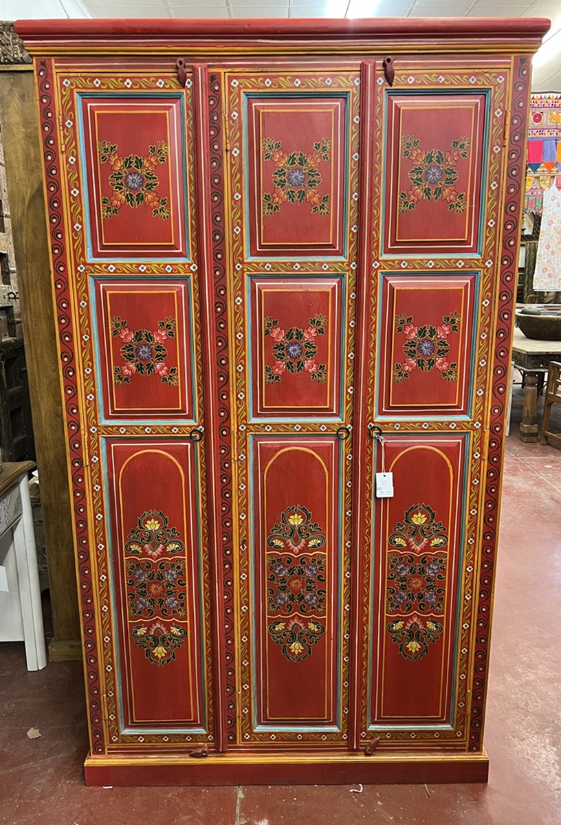 Meuble peint 2 portes H200x L69x P54  