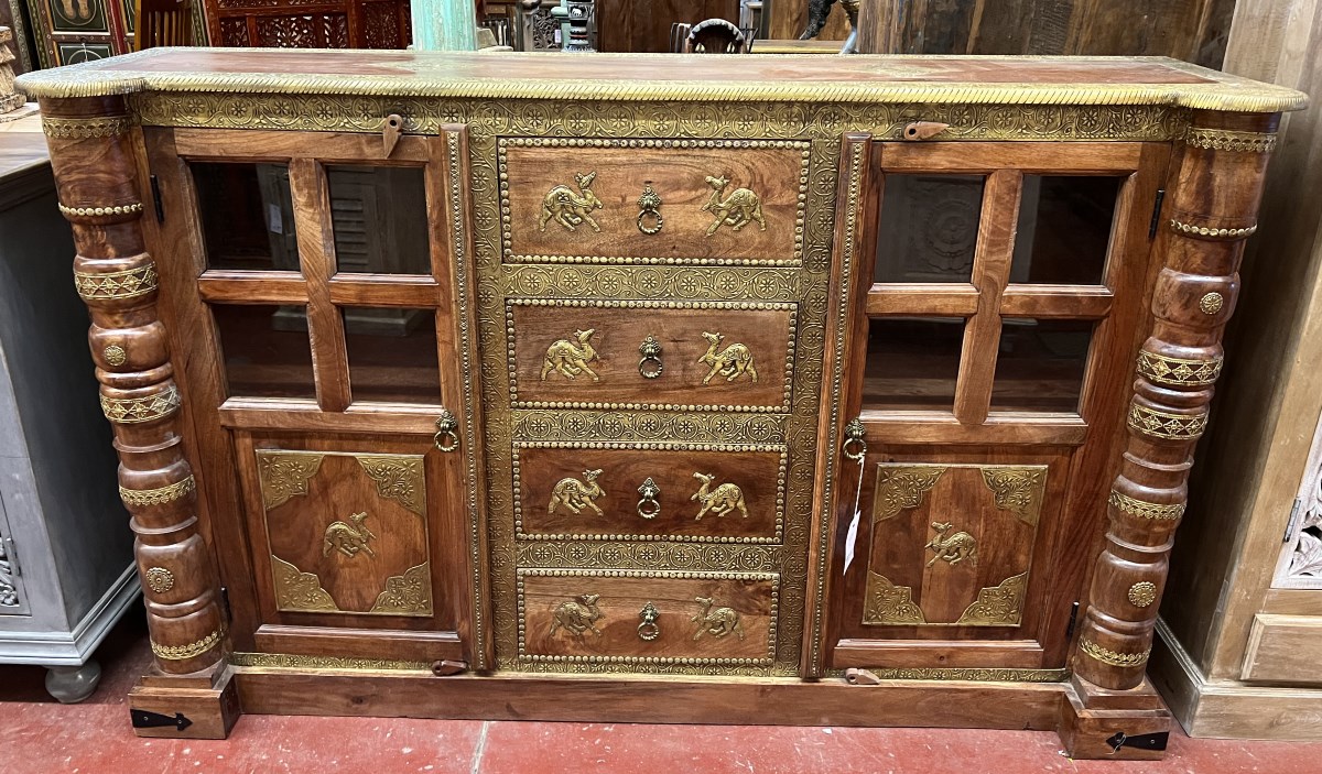 Buffet martele H107x L170x P47  