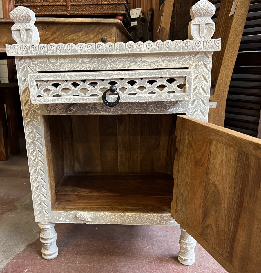 Table de nuit  H70x L53x P36
