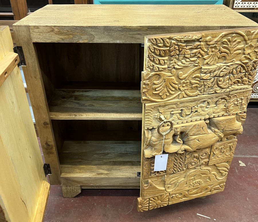 Buffet portes sculptees H92x L91 xP51