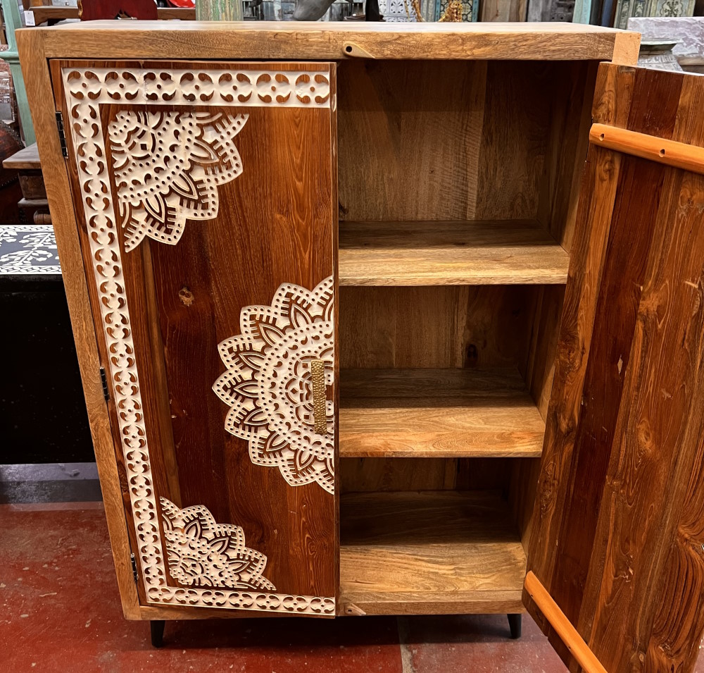 Meuble H132x L92x P40