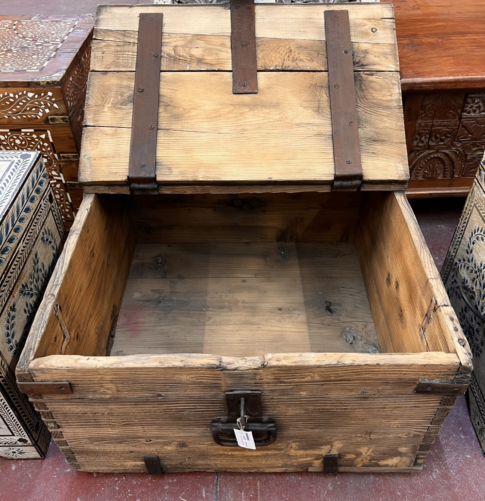 Coffre H39x L65x P65