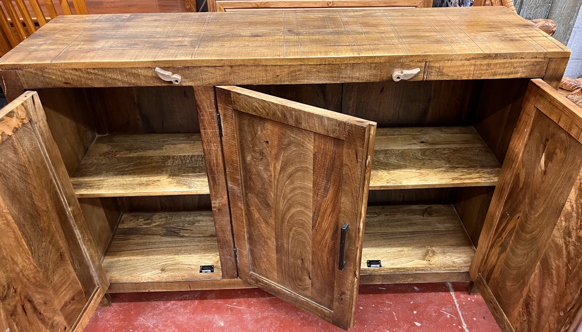 Buffet 3 portes H90x L140x P40