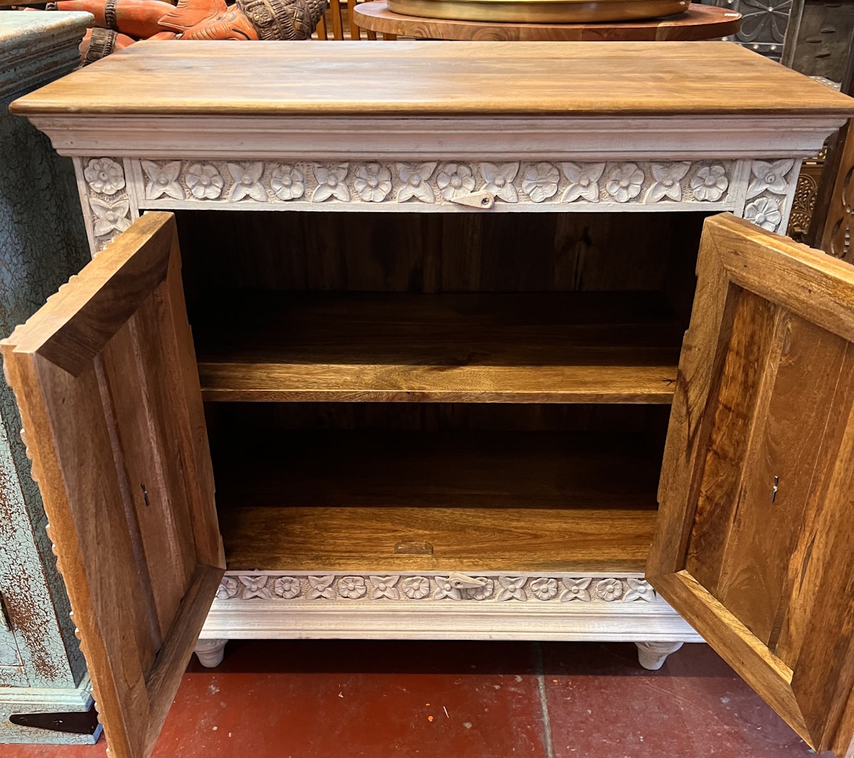 Petit buffet H85x L85x P43