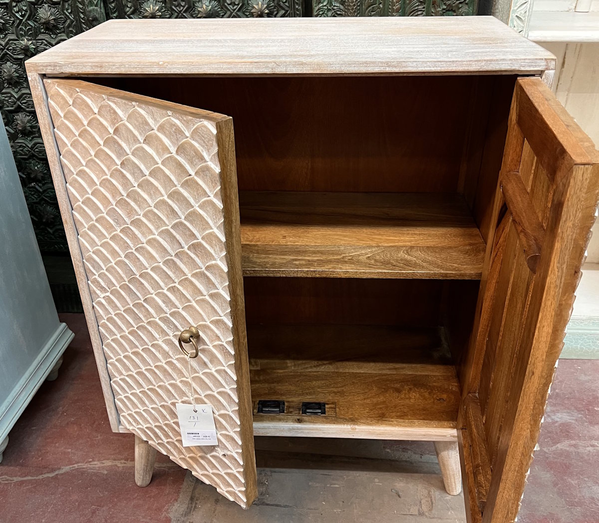 Petit meuble H95x L75x P40