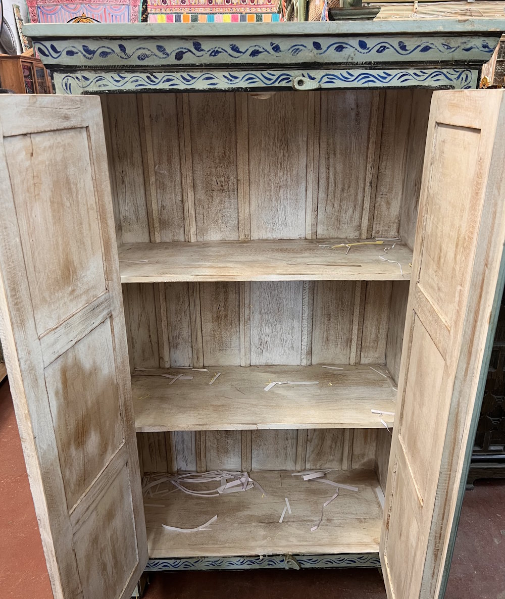 meuble en manguier peint motifs floraux 90X40X150
