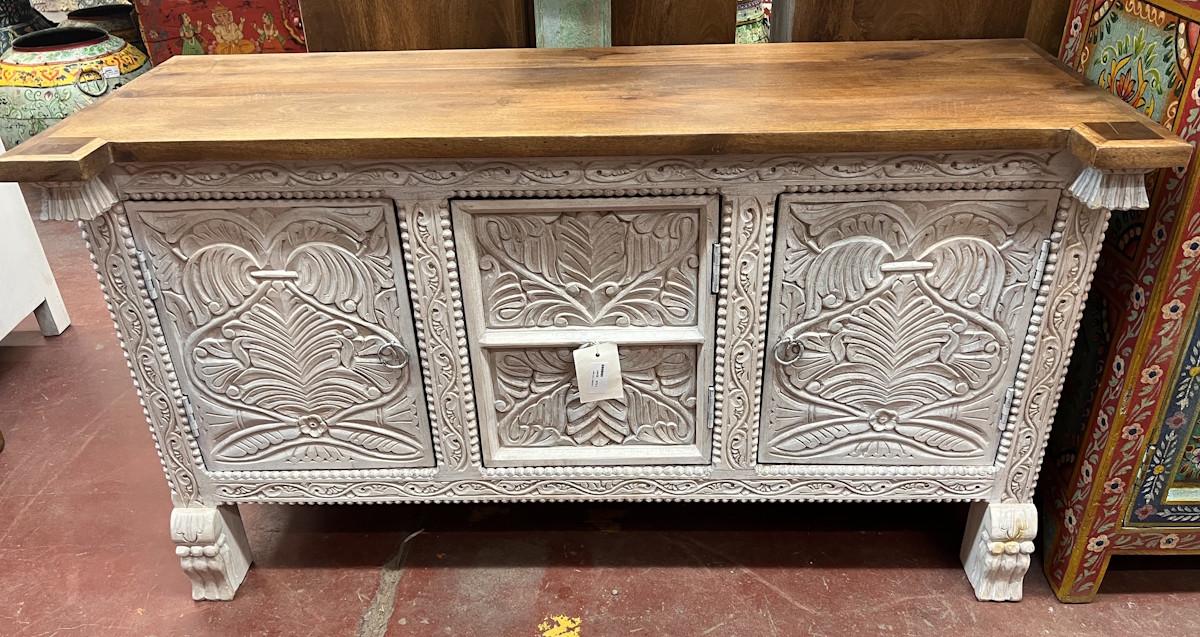 Buffet en manguier patine blanche 130 X 47 X 73