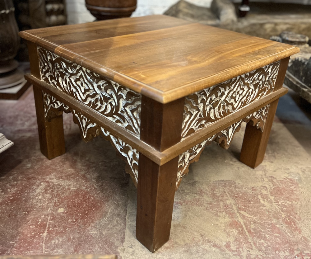 Table de salon carrée H42x L59x P59